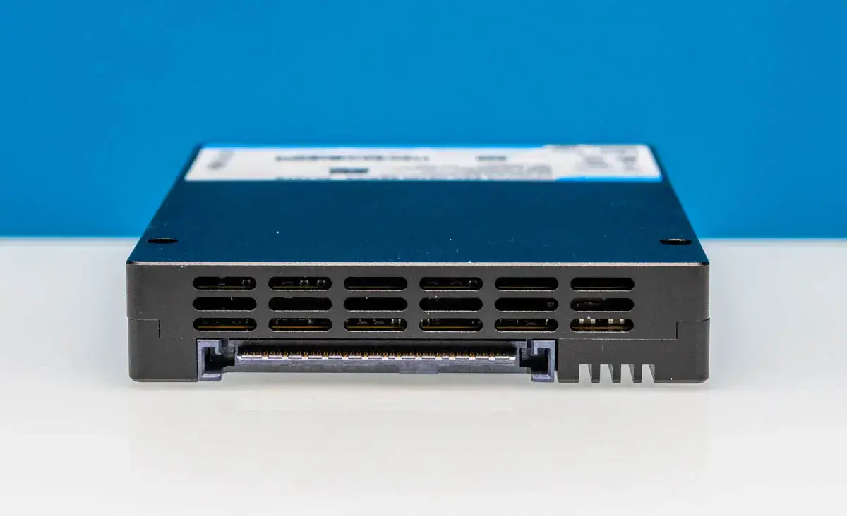 Обзор SSD DapuStor Haishen5 H5100 30.72TB Изображение 3