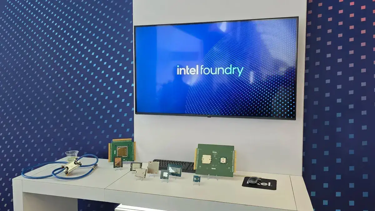 Intel показала экспериментальную СЖО для процессоров до 1000 Вт  Изображение 1