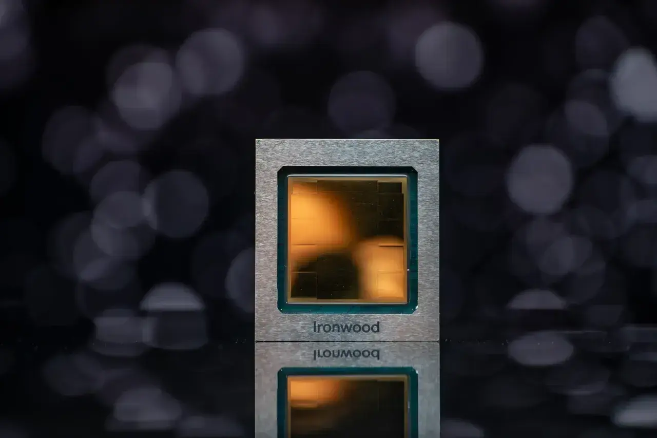 Google анонсировал новый ИИ-процессор TPU v7 Ironwood с небывалой производительностью  Изображение 1