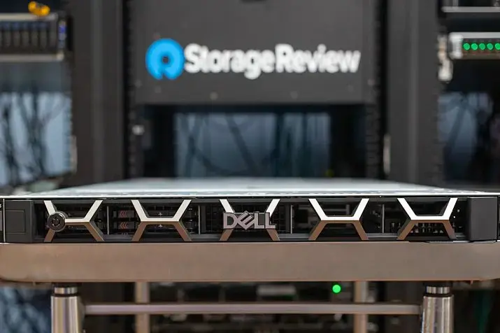Обзор Dell PowerEdge R660 с E3.S Backplane