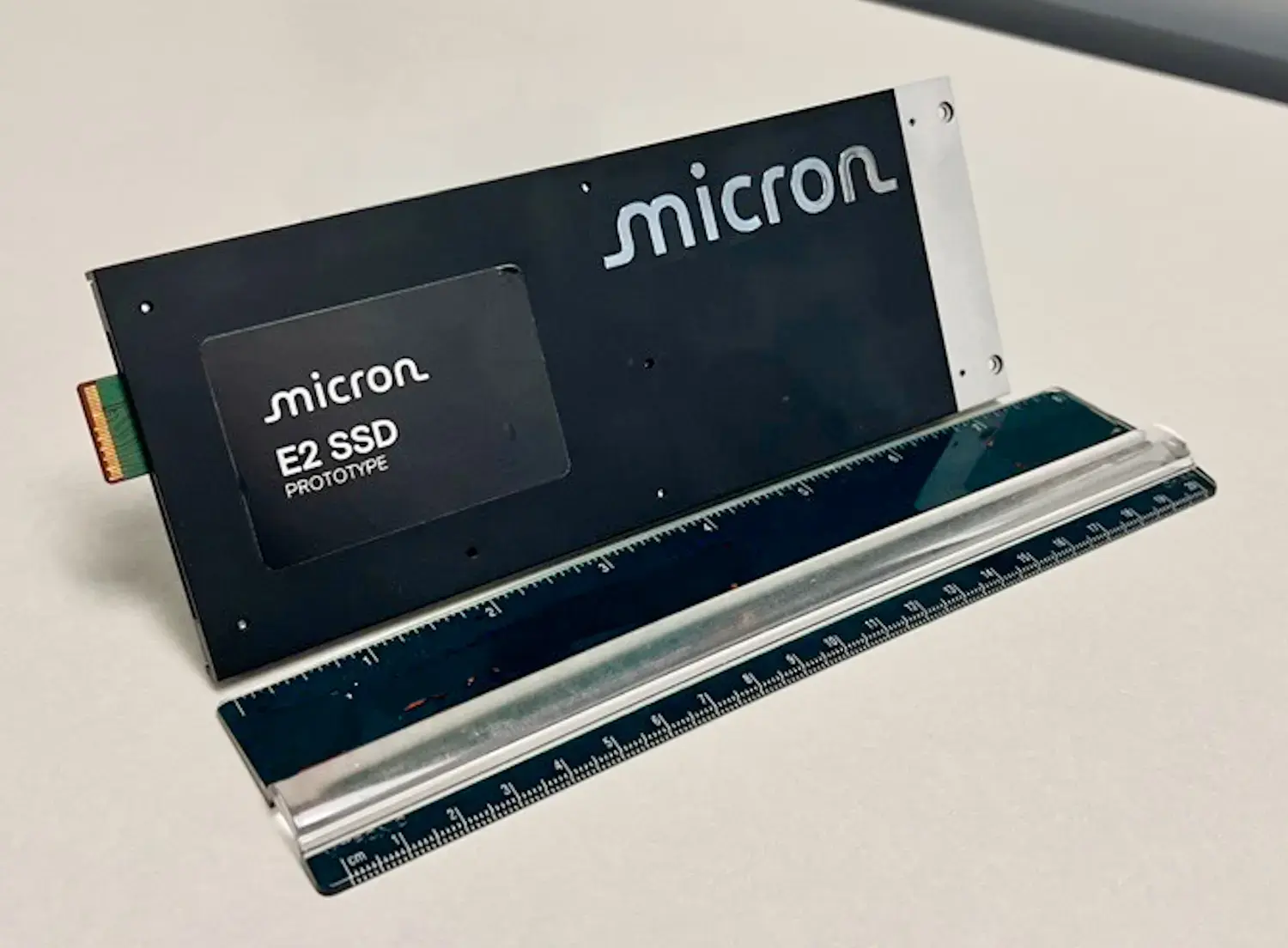Петабайтные SSD E2 готовы изменить рынок хранения данных  Изображение 1