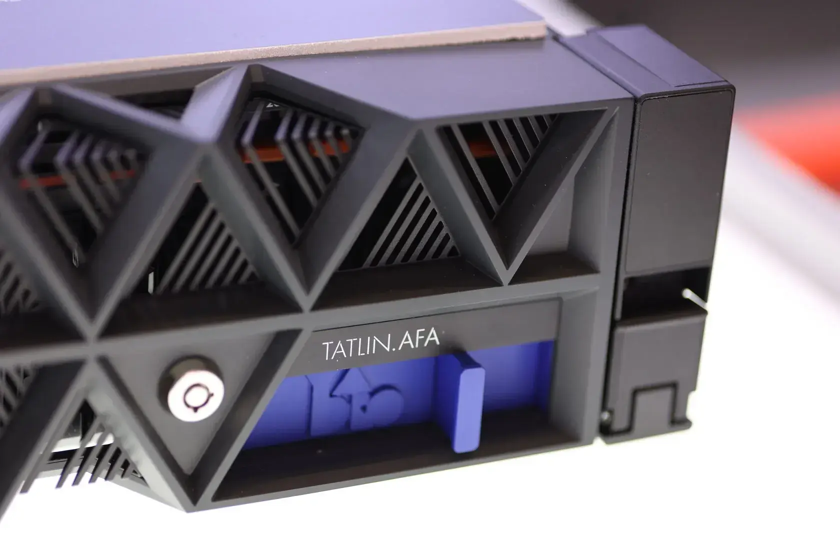 YADRO показала TATLIN.AFA - первую российскую All-NVMe СХД Изображение 3