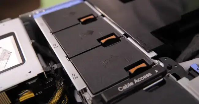 storagereview dell poweredge r760xa CPU GPU cabling