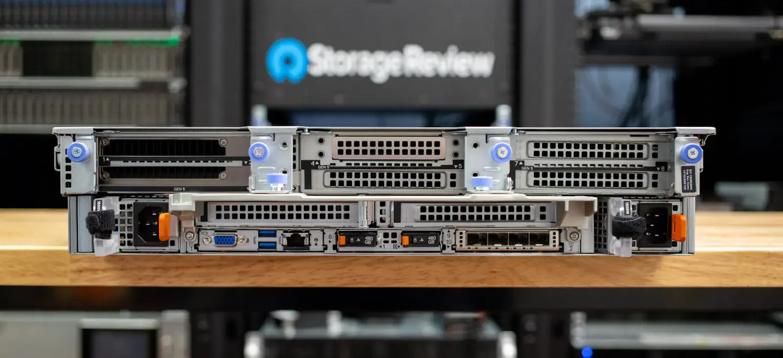 Обзор сервера Dell PowerEdge R770 Изображение 3