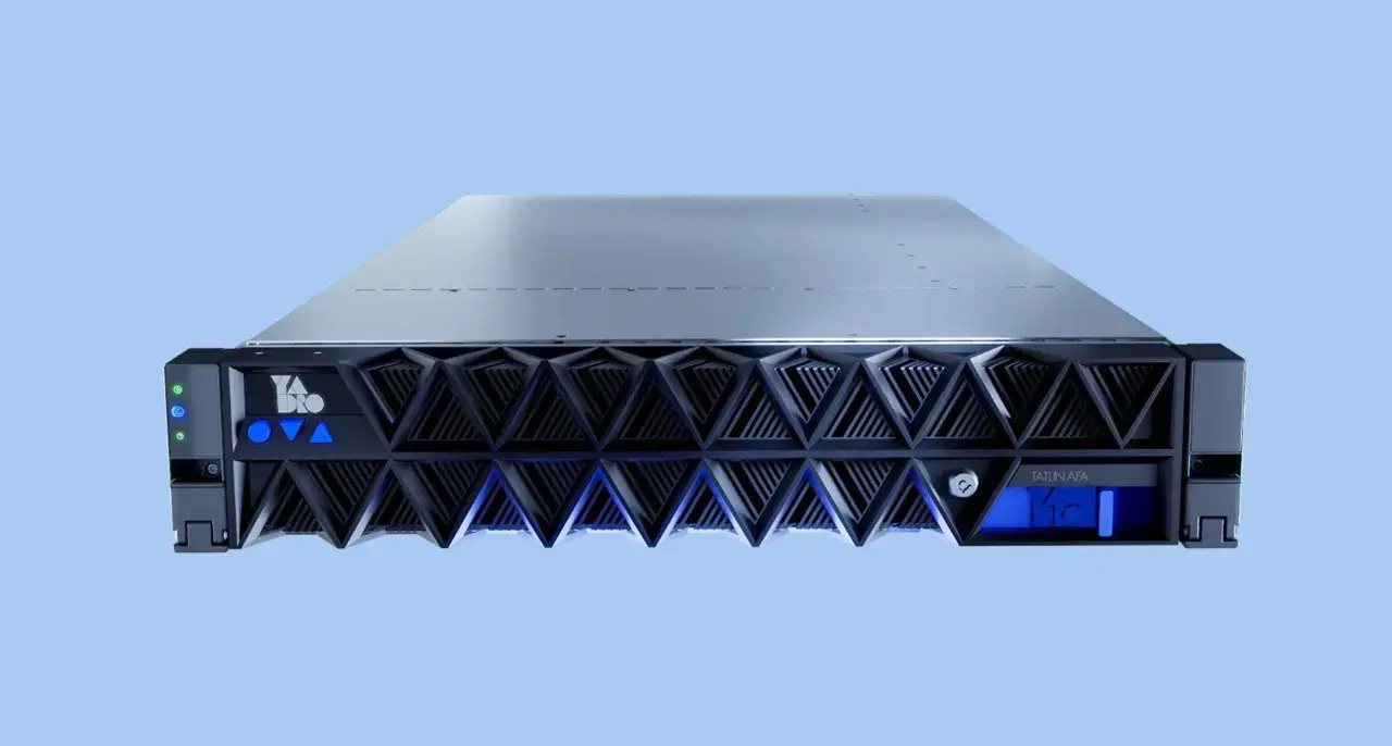 YADRO показала TATLIN.AFA - первую российскую All-NVMe СХД  Изображение 1